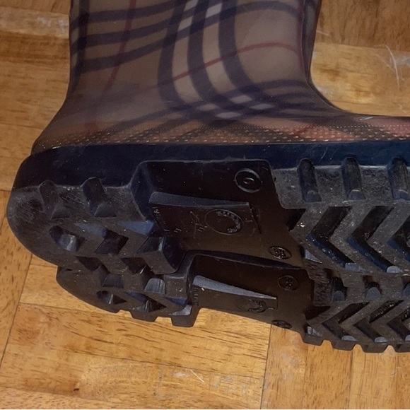 Burberry Rain Boots - Picture 5 of 13